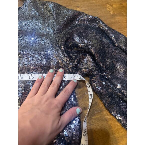 Lulus Captivate Navy Blue Sequin Bell Sleeve Crop Top Glamour Size Medium Party - Picture 10 of 11